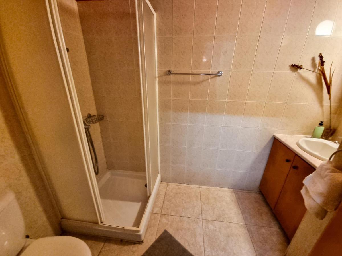 Dock Holiday Apartment Larnaca Ngoại thất bức ảnh